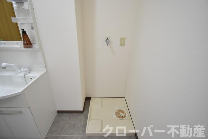 レインボーガーデン A棟の洗面所|室内洗濯機置場