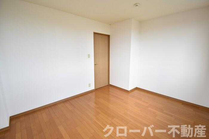 レインボーガーデン A棟の洋室|北洋室６帖
