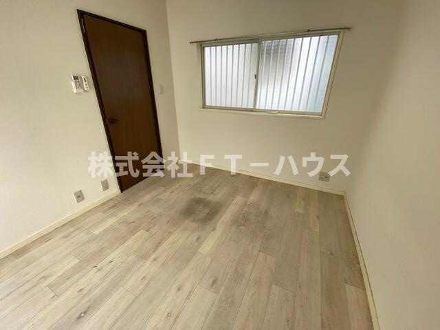 ケント・ピア本中山Ｄの居間・リビング