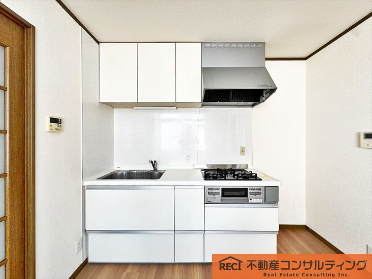 神戸市東灘区北青木4丁目　テラスハウスのキッチン