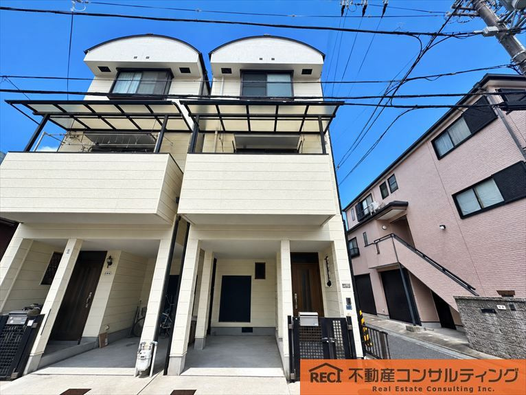 神戸市東灘区北青木4丁目　テラスハウスのエントランス