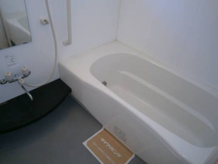 メゾングレース　Ｇの浴室|コンパクトで使いやすいお風呂です