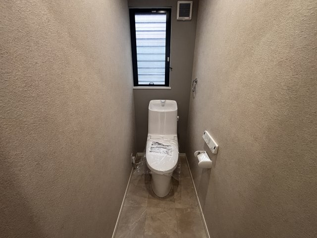 神戸市垂水区塩屋台2丁目戸建のトイレ