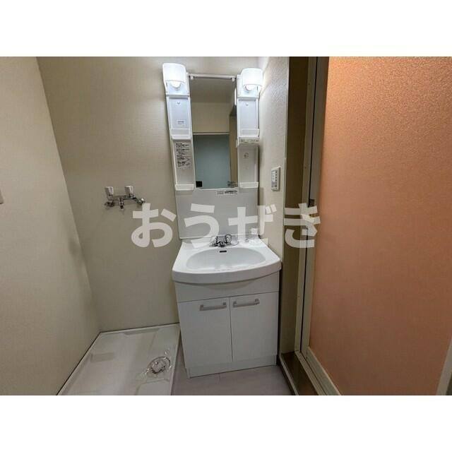 第２成城島田マンションの独立洗面台