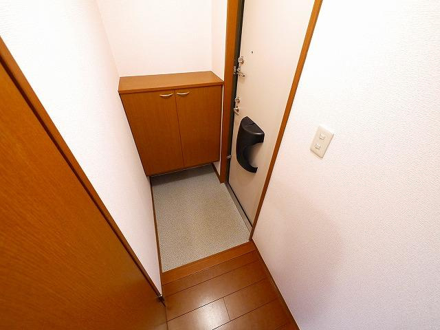カルチェ青垣　Ｂ棟の玄関|きれいな玄関です