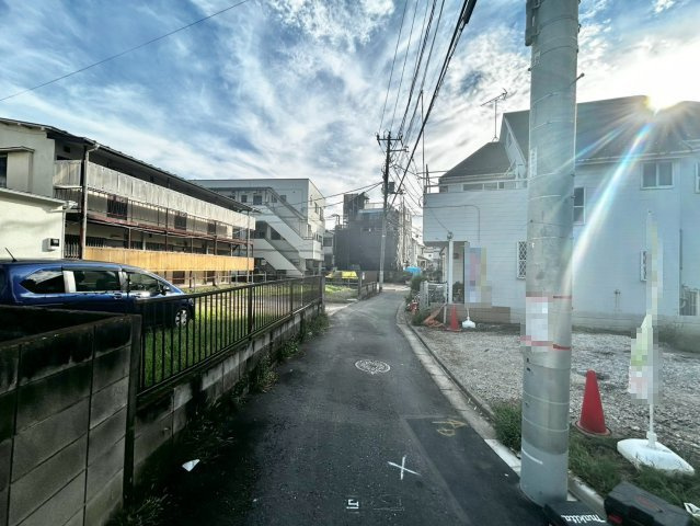 北区志茂4丁目　新築戸建　全2棟の前面道路含む現地写真|2026.09.14撮影

現地ご見学希望・資料請求などお気軽にお問い合わせ下さい！
03-5990-5201