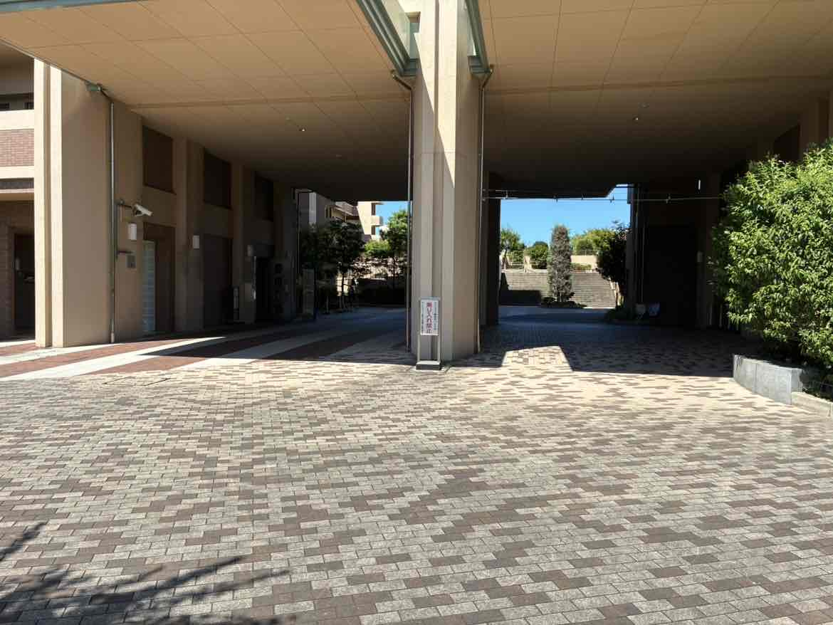 ローレルコート城北公園通り１番館のエントランス