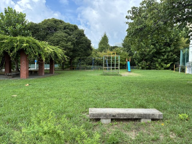桃山台グリーンハイツのその他|くじら公園(物件となり)