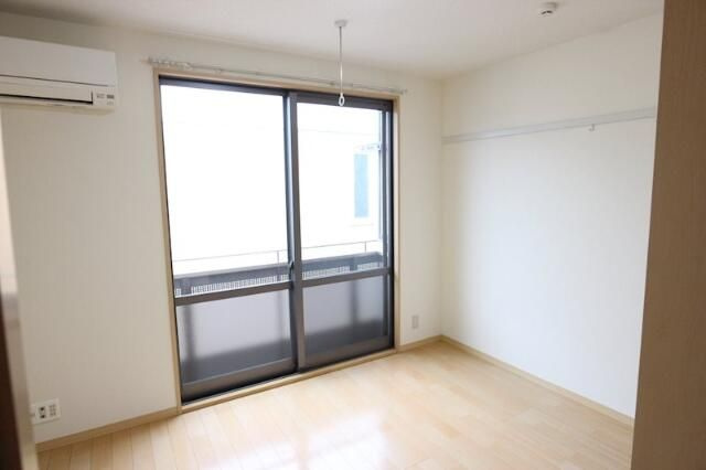 レアルコート２の寝室
