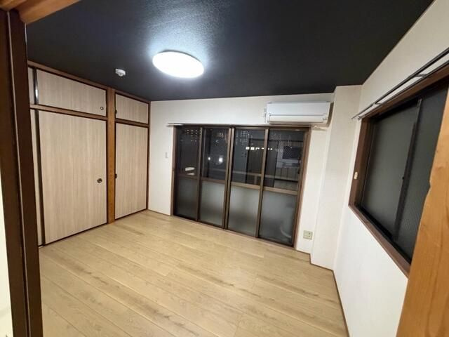 浜谷マンションの居間・リビング