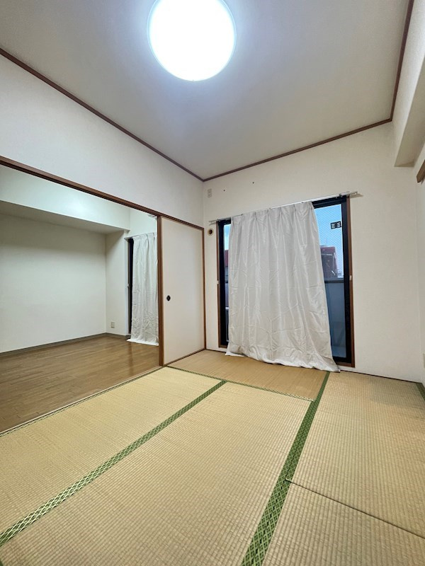 サンエービルの和室