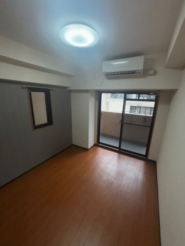 大阪市中央区石町２丁目の賃貸マンションの居間・リビング