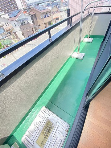 ローテローゼ久寿川のバルコニー