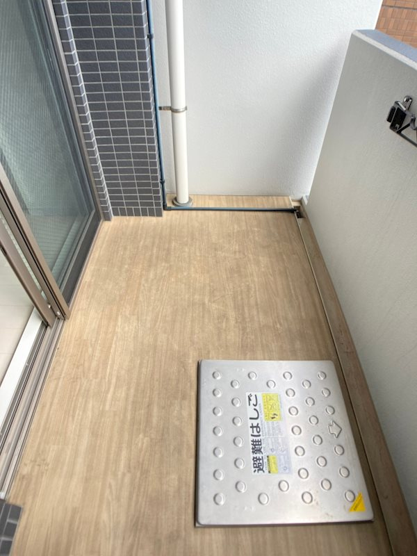 大阪市浪速区難波中３丁目の賃貸マンションのバルコニー