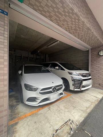 エステムコート大阪城南の駐車場