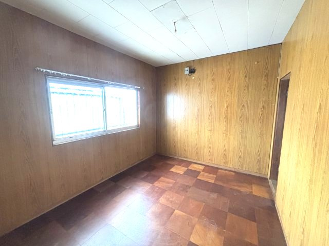 川向戸建のトイレ
