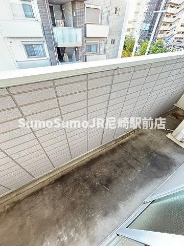 レオパレスみそののバルコニー|開放的で明るい空間を演出してくれるバルコニーです