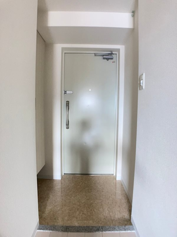 Hüttenwerke Osaka Nambaの玄関