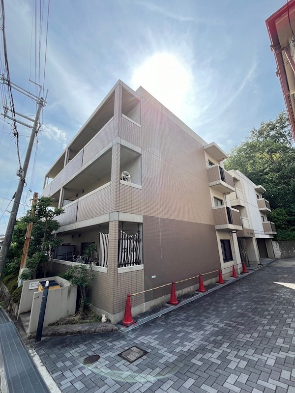 サンラヴィーヌ甲陽園