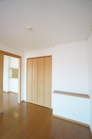 ソレイユルヴァン町裏のその他