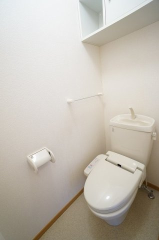 ソレイユルヴァン町裏のトイレ