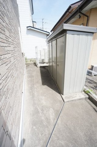 ソレイユルヴァン町裏のその他共用部分