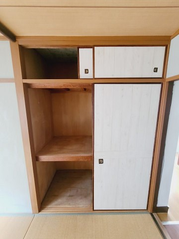 青葉ハイツの収納