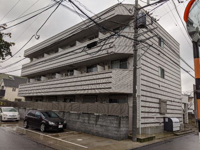 LUCRASの外観