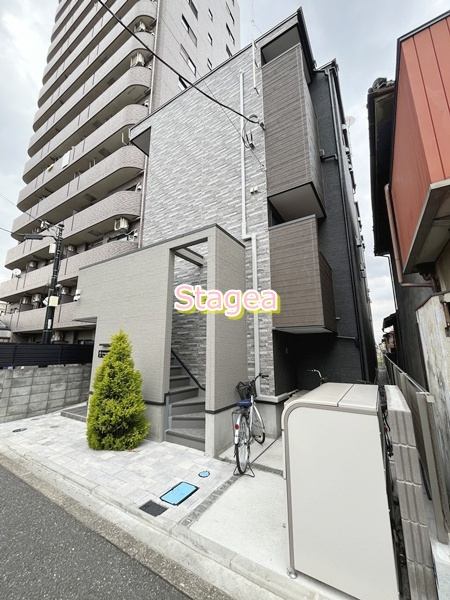 CB桶川駅前アルデの外観