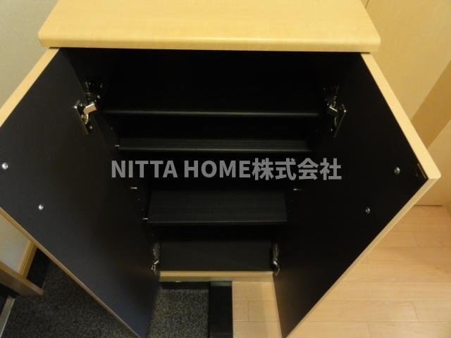 豊岡市九日市下町のアパートの収納|シューズボックスです＊
