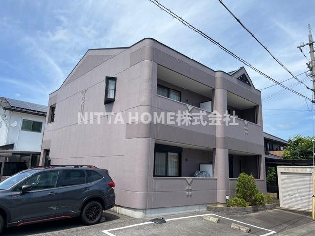 豊岡市九日市下町のアパートの外観|スーパーやコンビニなどが徒歩近く◎全4戸の角部屋です(^O^)