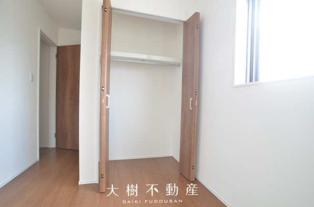 【洋室】 | 海老名市中新田4丁目 新築戸建て 全4棟【仲介手数料無料】 | 2階　洋室3（5.5帖）クローゼット