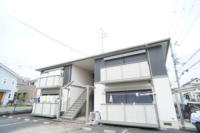 奈良市平松３丁目のアパート