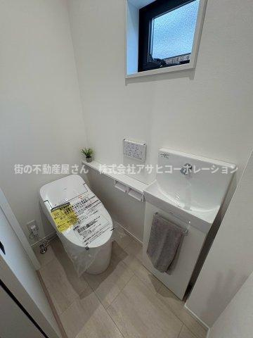 垂水区歌敷山3丁目　新築戸建て　１棟限定のトイレ|落ち着いたトイレです