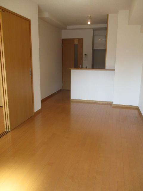 スカイシャトレ箱崎南　馬出小学校区の居間・リビング|スカイシャトレ箱崎南
