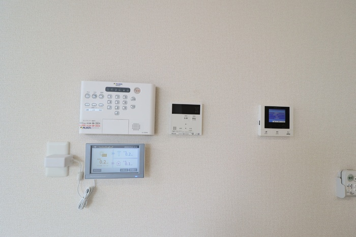 D-Invest栄町のセキュリティ|ALSOKホームセキュリティ標準、カラーモニターのインターホンがあります。