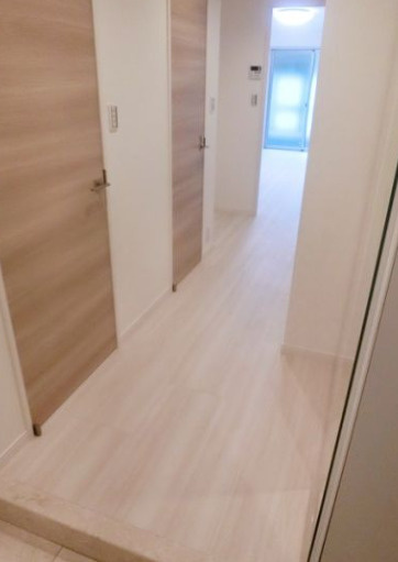 西麻布SBMマンションの玄関