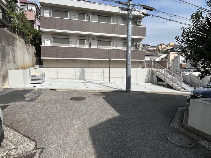 モンターニュロンドの駐車場