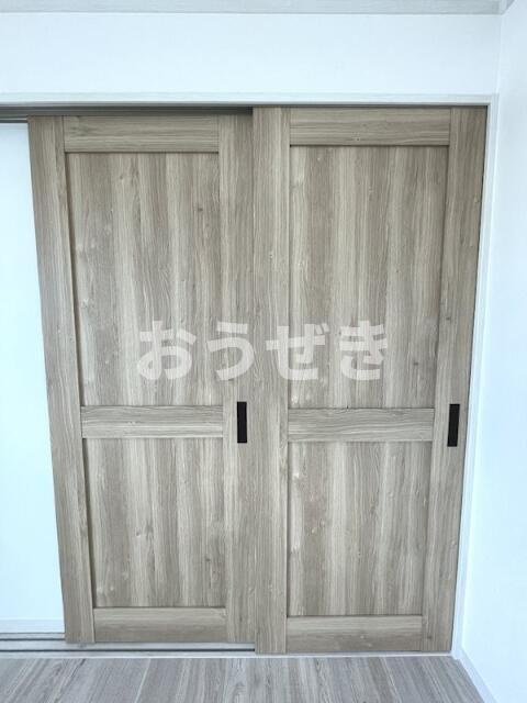 ハーミットクラブハウストゥギャザー戸塚の収納|木目調の引き戸です！
