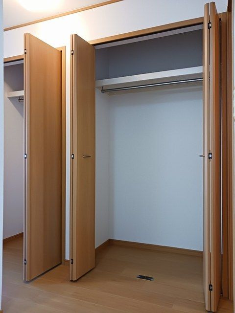 榛の木の収納
