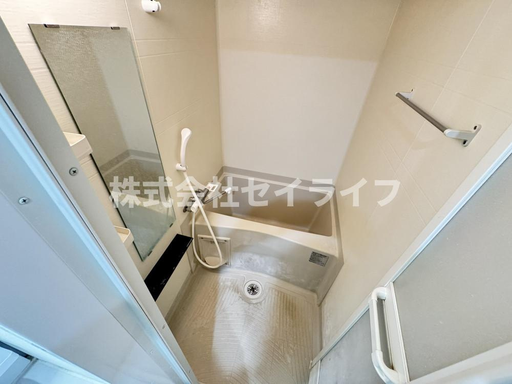 ヒルズ八尾本町の浴室