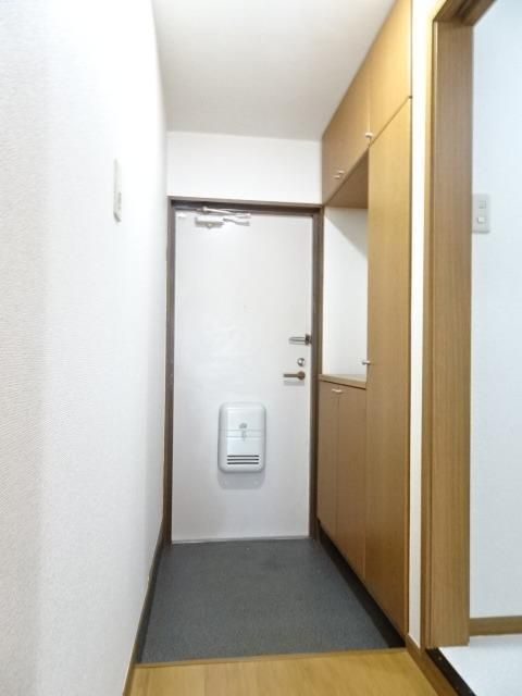 ラフィーネＹａｍａｇｕｃｈｉの玄関