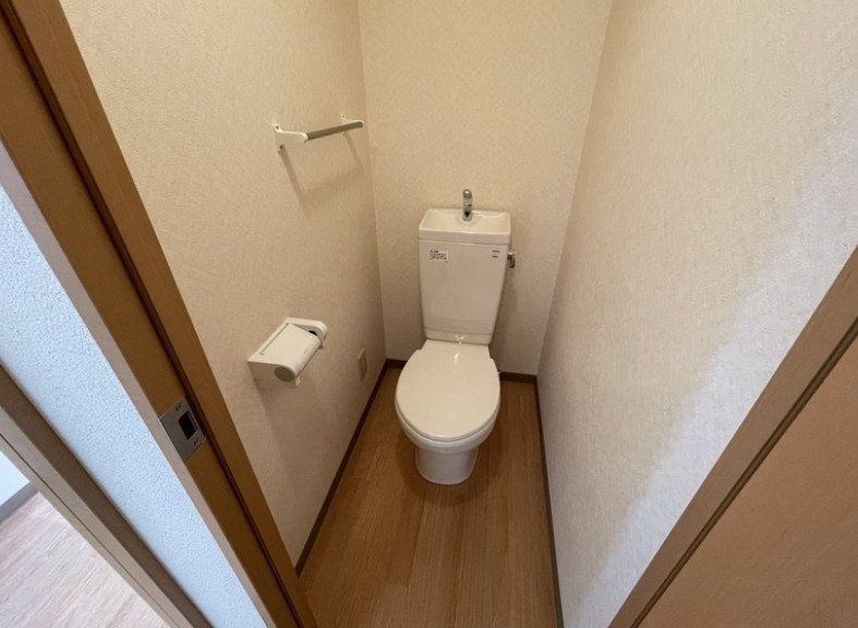アルベージュのトイレ|清潔感のあるトイレです