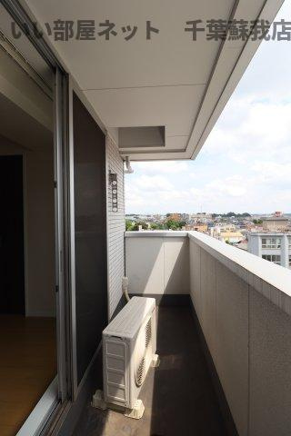 ニュートリノ要のバルコニー|開放的で明るい空間を演出してくれるバルコニーです