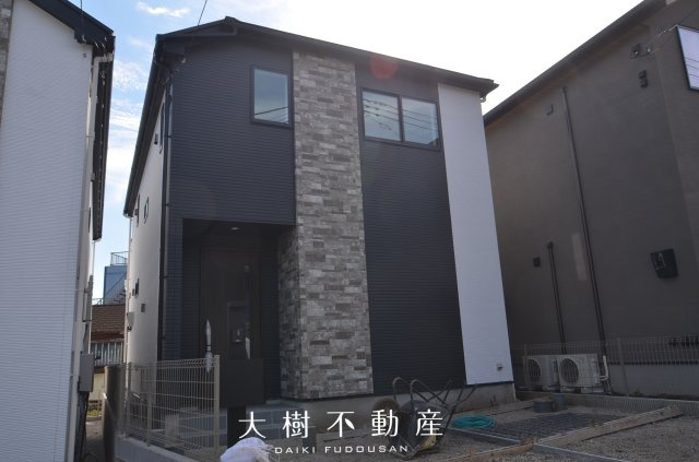【外観】 | 海老名市国分北3丁目 新築戸建て 全2棟【仲介手数料無料】 | 建物完成しました！！内見可能です♪