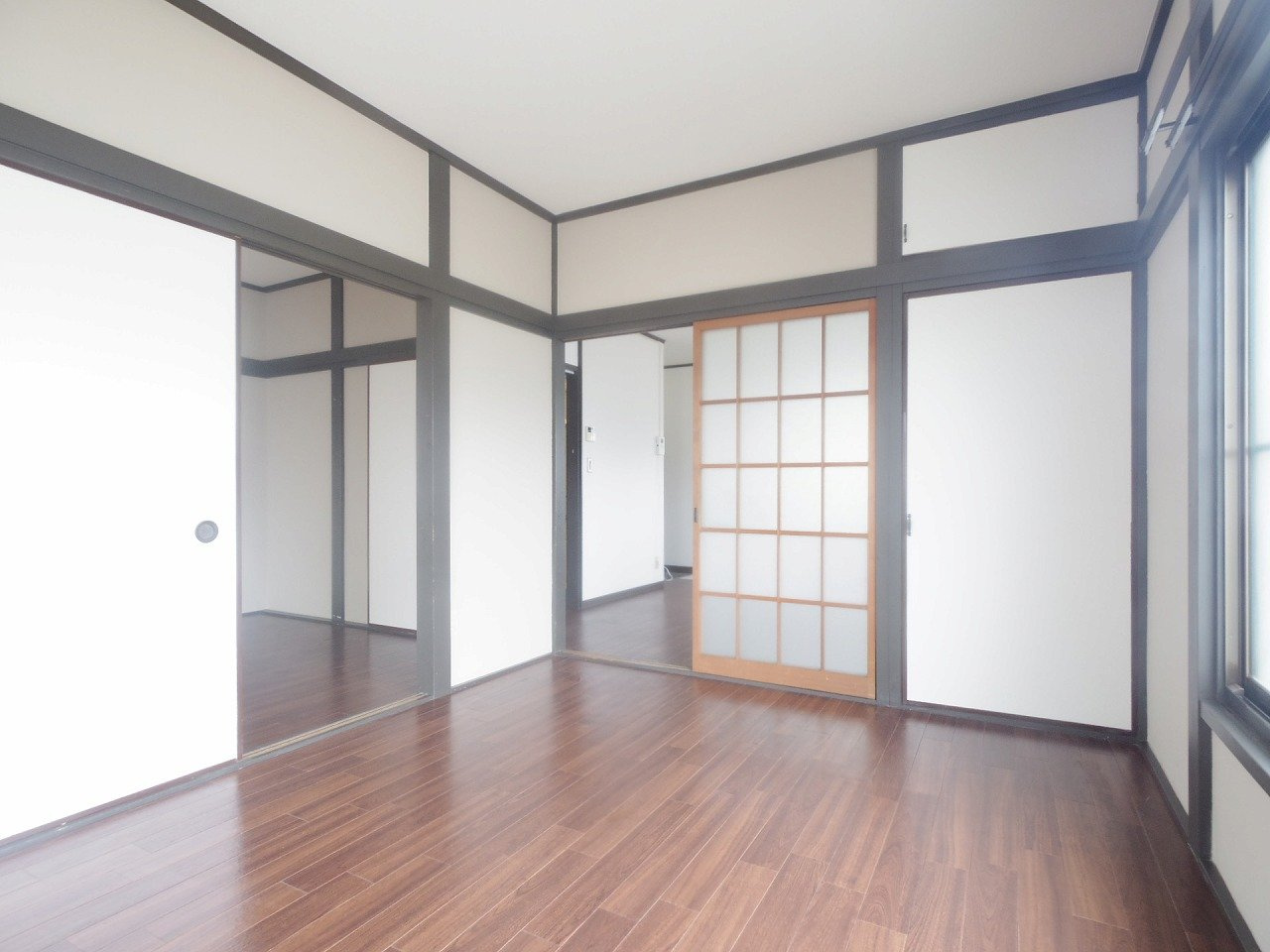 メゾン前原の内装