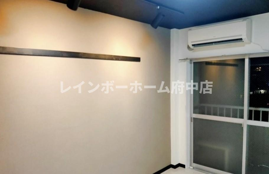b’CASA多摩永山Ⅱre-bornの居間・リビング