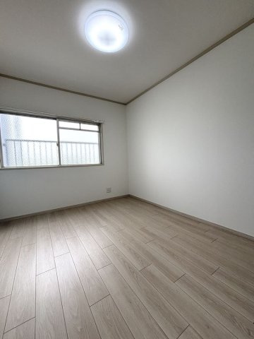 戸塚マンション E棟の洋室