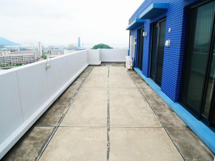 ラフォルトゥーナ姪浜2番館　姪北小学校区のバルコニー|ラフォルトゥーナ姪浜2番館