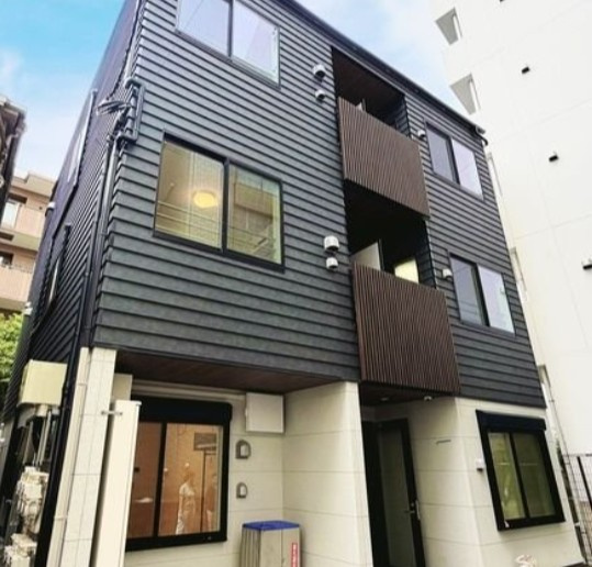 プラスドア目白台の外観